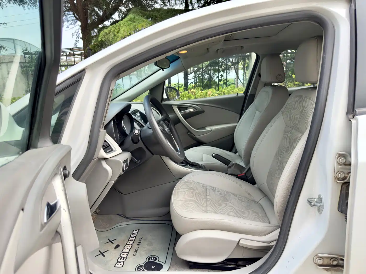 Buick Excelle 2013 Model XT 1.6L Automatic Fashion фото 14