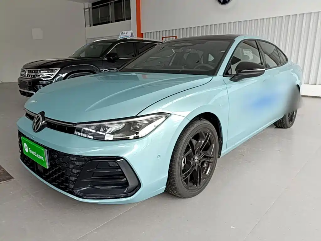 Volkswagen Passat 2026 Pro 380TSI Starlight Dragon Prestige Edition