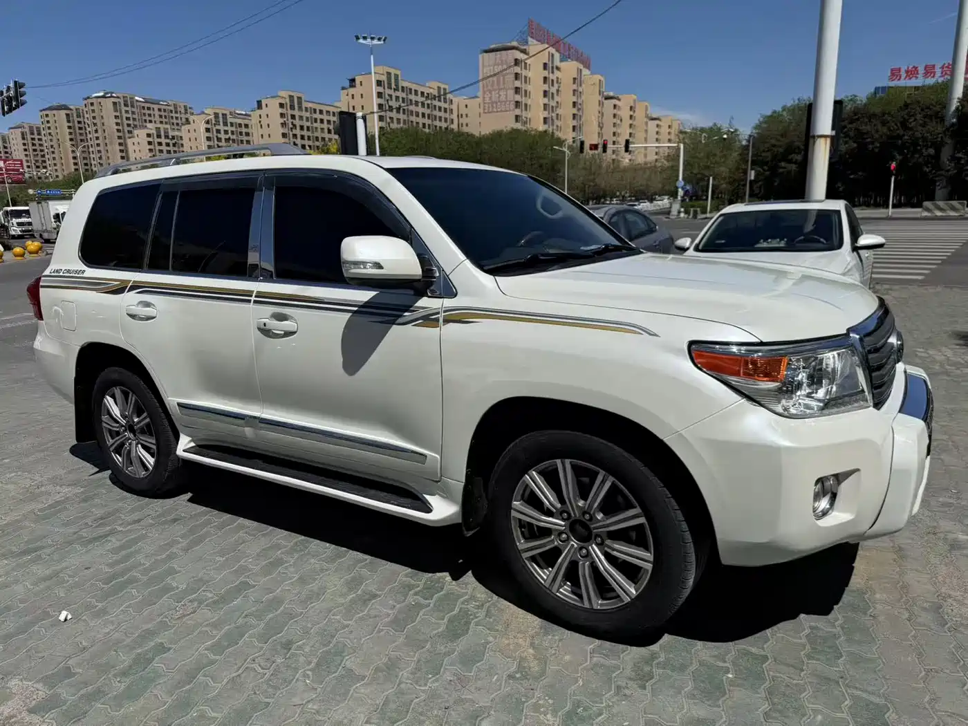 Toyota Land Cruiser (Import) фото 3