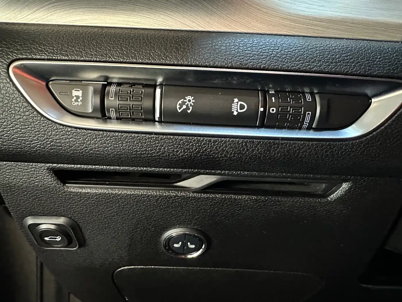 GEELY AUTOMOBILE BINYUE