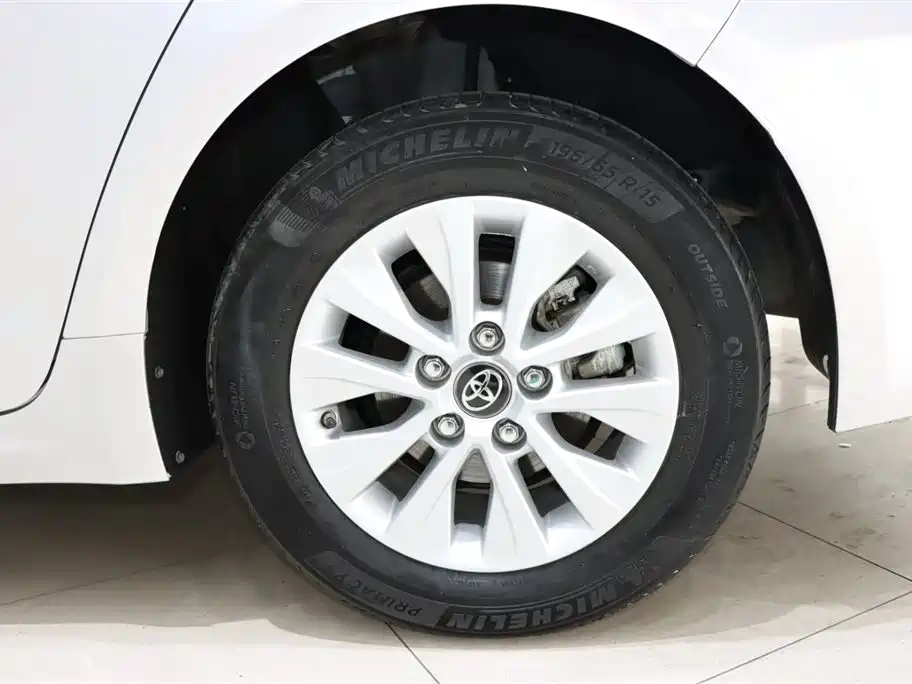Toyota Corolla 2021 Hybrid 1.8L E-CVT Pioneer Edition фото 19