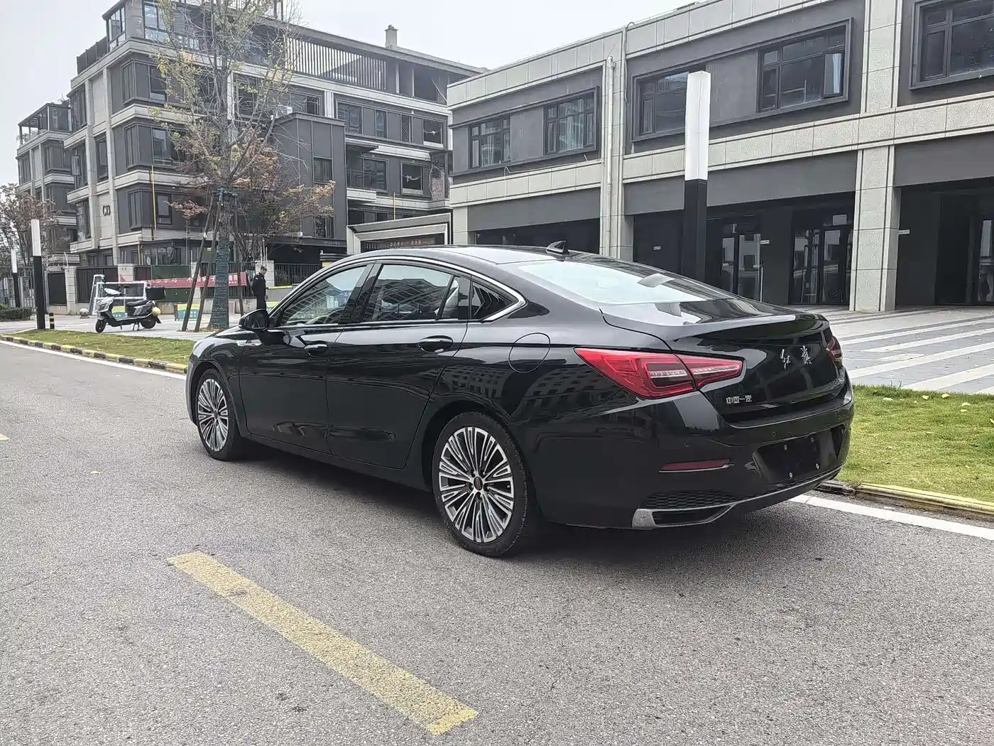 Hongqi H5 2020 1.8T Automatic Smart Connection Qi Rhythm Edition фото 9