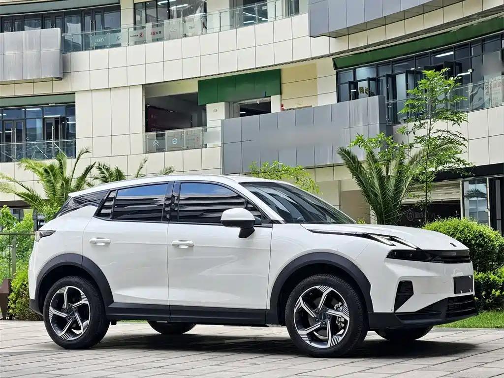 Lynk & Co 06 2025 Renew 1.5T Pro фото 13
