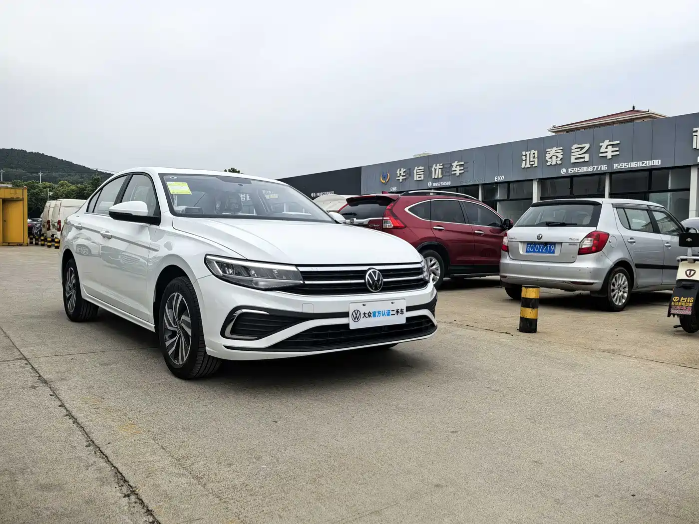 VOLKSWAGEN BORA