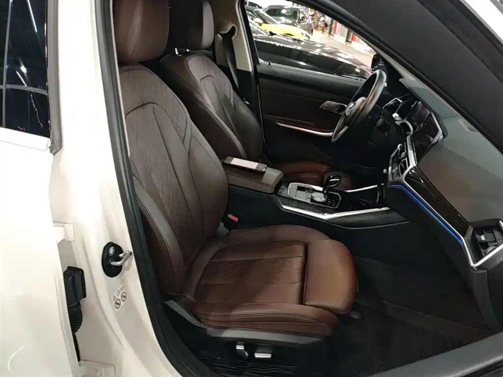 BMW 3 Series 2022 325Li M Sport Package фото 25