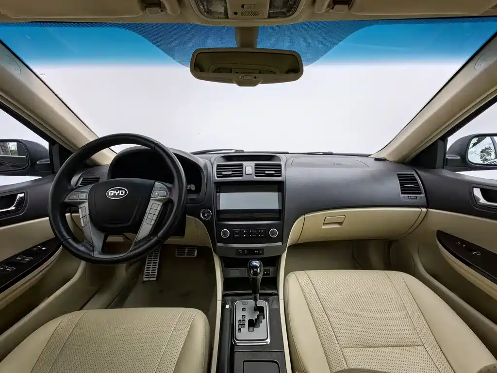 BYD G6 2013 2013 1.5TID Automatic Prestige