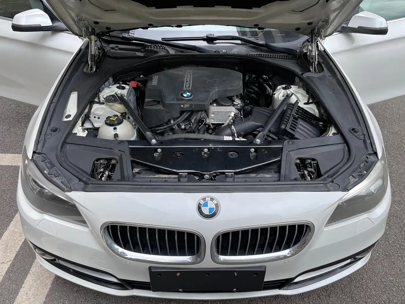 BMW 5 Series 2014 520Li Elegance фото 10