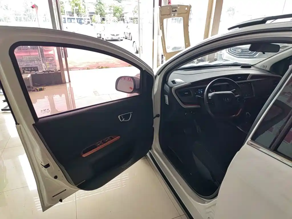 Geely Yuanjing X1 2018 2017 1.3L Auto Fun Edition