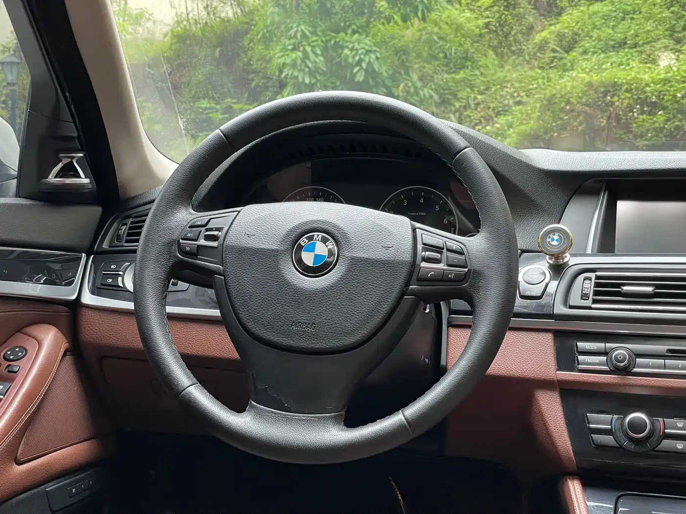 BMW 5 Series 2014 520Li Elegance фото 17