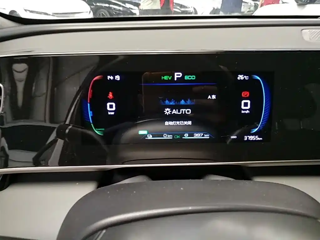 BYD Qin L 2024 DM-i 80KM Leading Edition фото 12