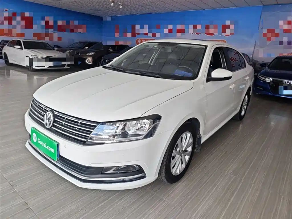 Volkswagen Lavida 2017 1.6L Automatic Comfort Edition фото 2