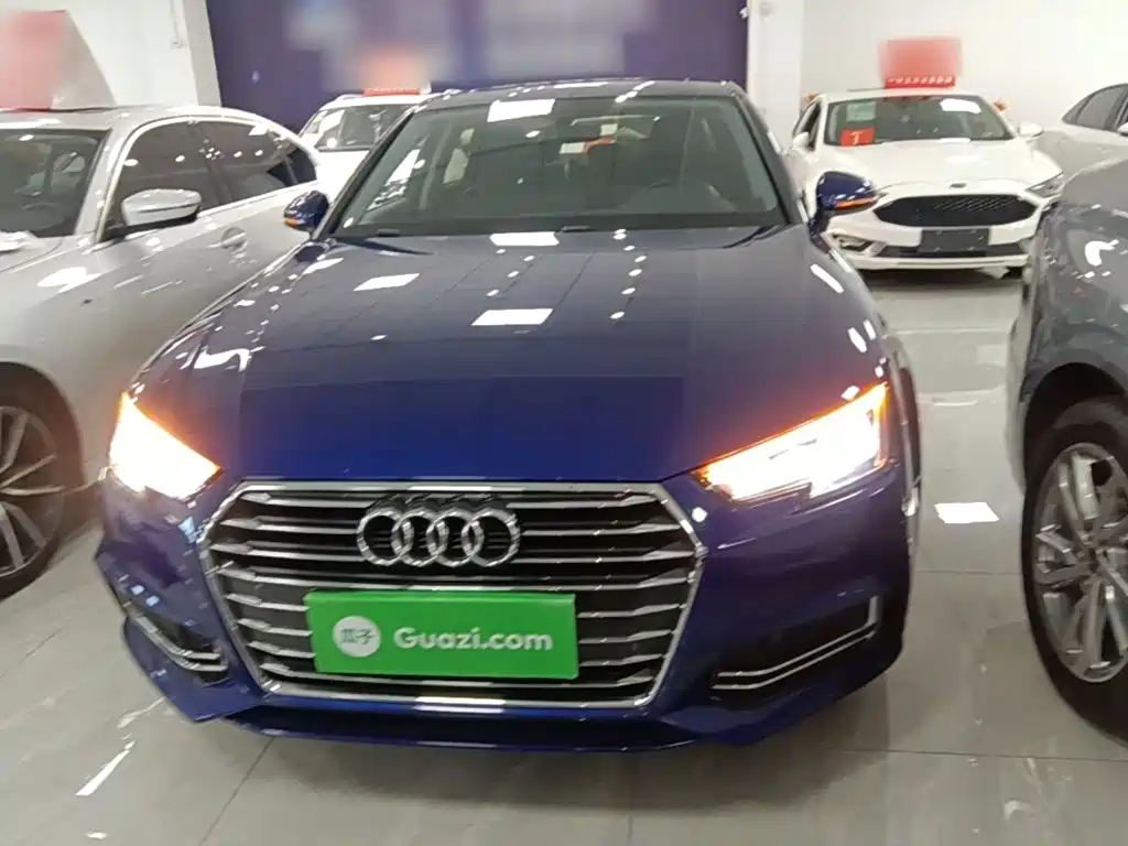Фото 3 - Audi A4L