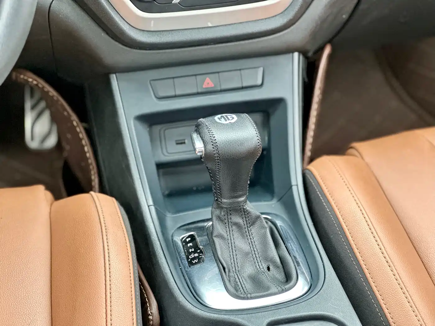 MG GT 2019 2016 Model 1.5T Automatic Premium Luxury Edition