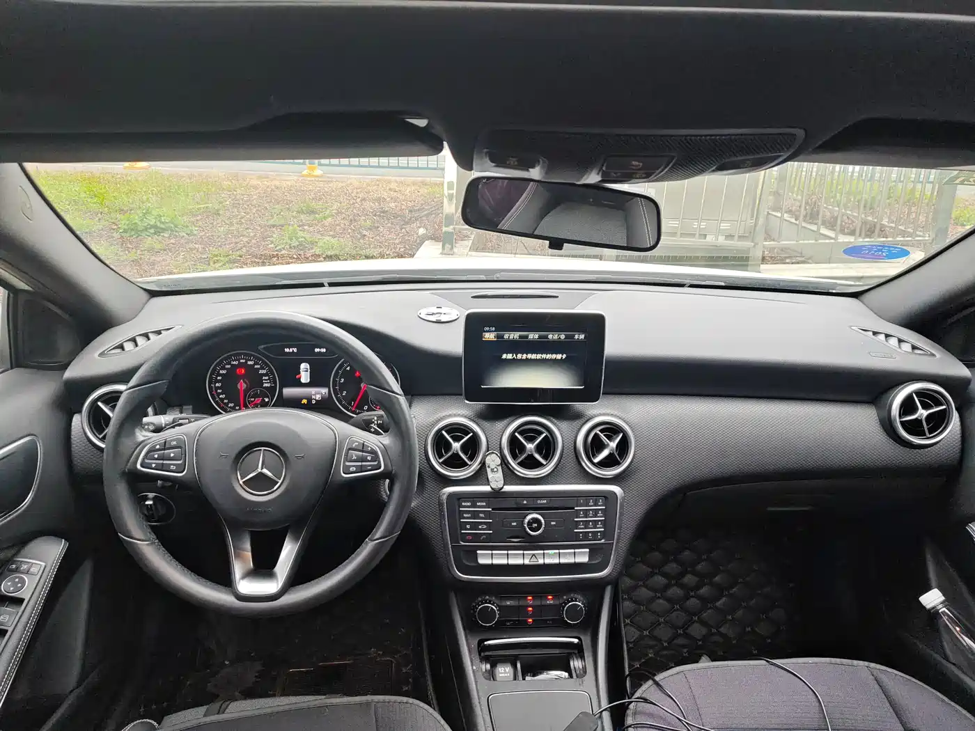 Mercedes-Benz A-Class (Import) 2016 A 200 Dynamic фото 10