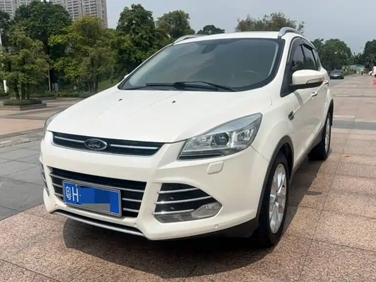 Фото 1 - Ford Kuga