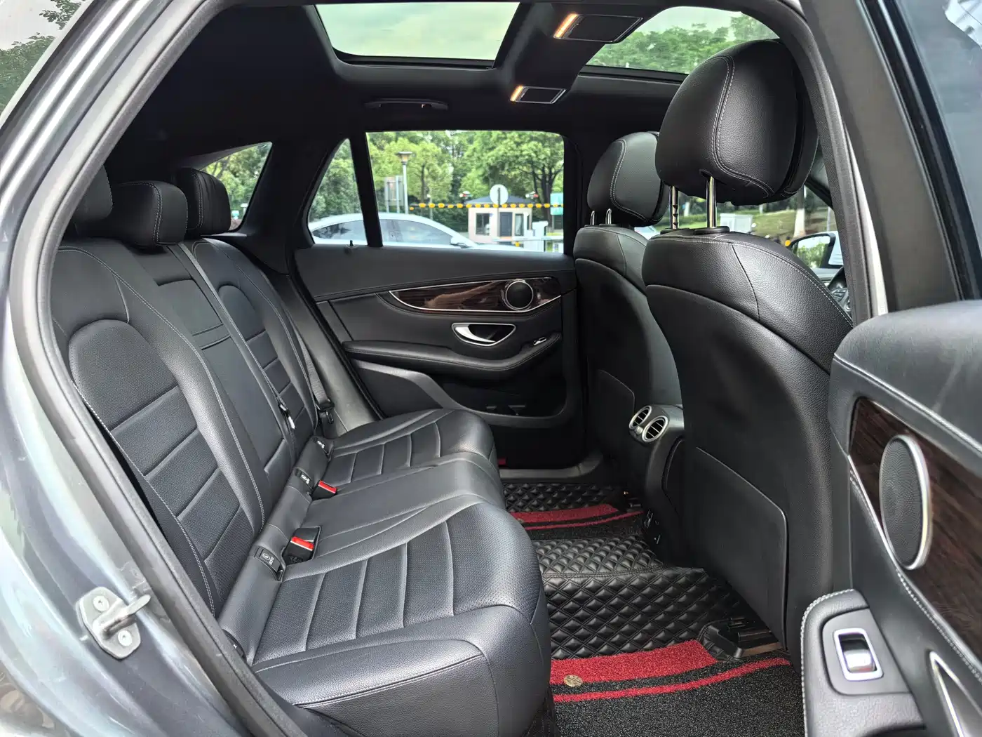 Mercedes-Benz GLC 2019 GLC 260 L 4MATIC Dynamic фото 17