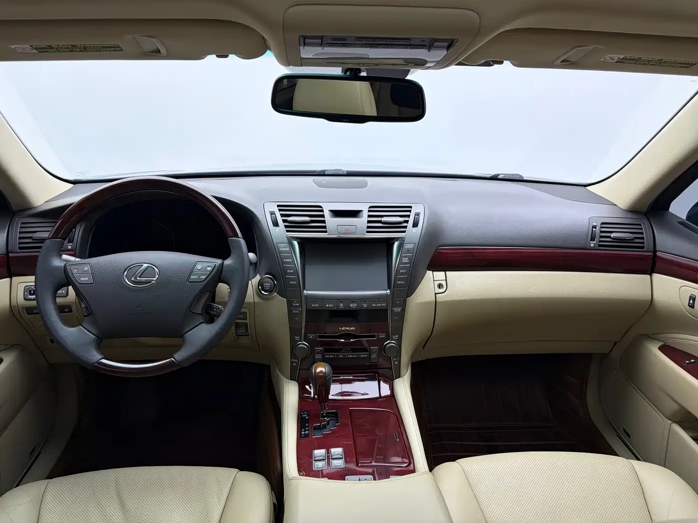 Lexus LS 2006 460L фото 14