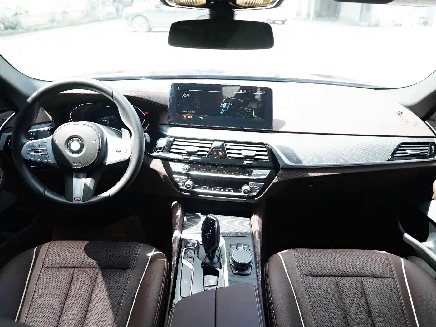BMW 5 Series 2023 Facelift 530Li Leading M Sport Package фото 8