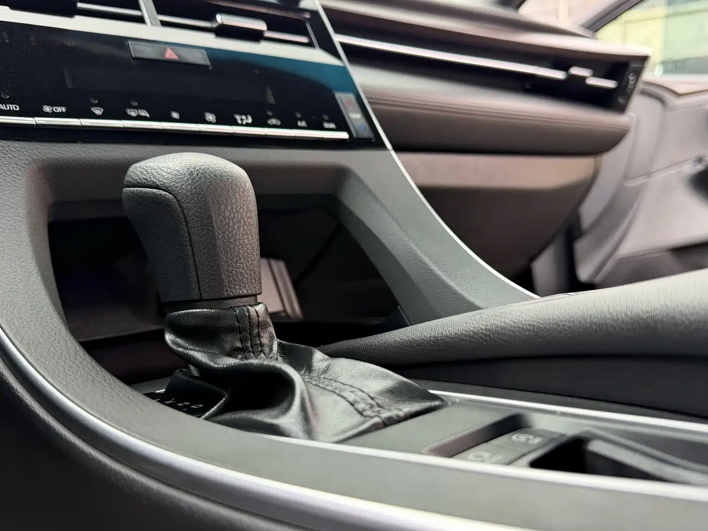 Toyota Avalon 2019 2.0L Progressive Edition (China VI) фото 8