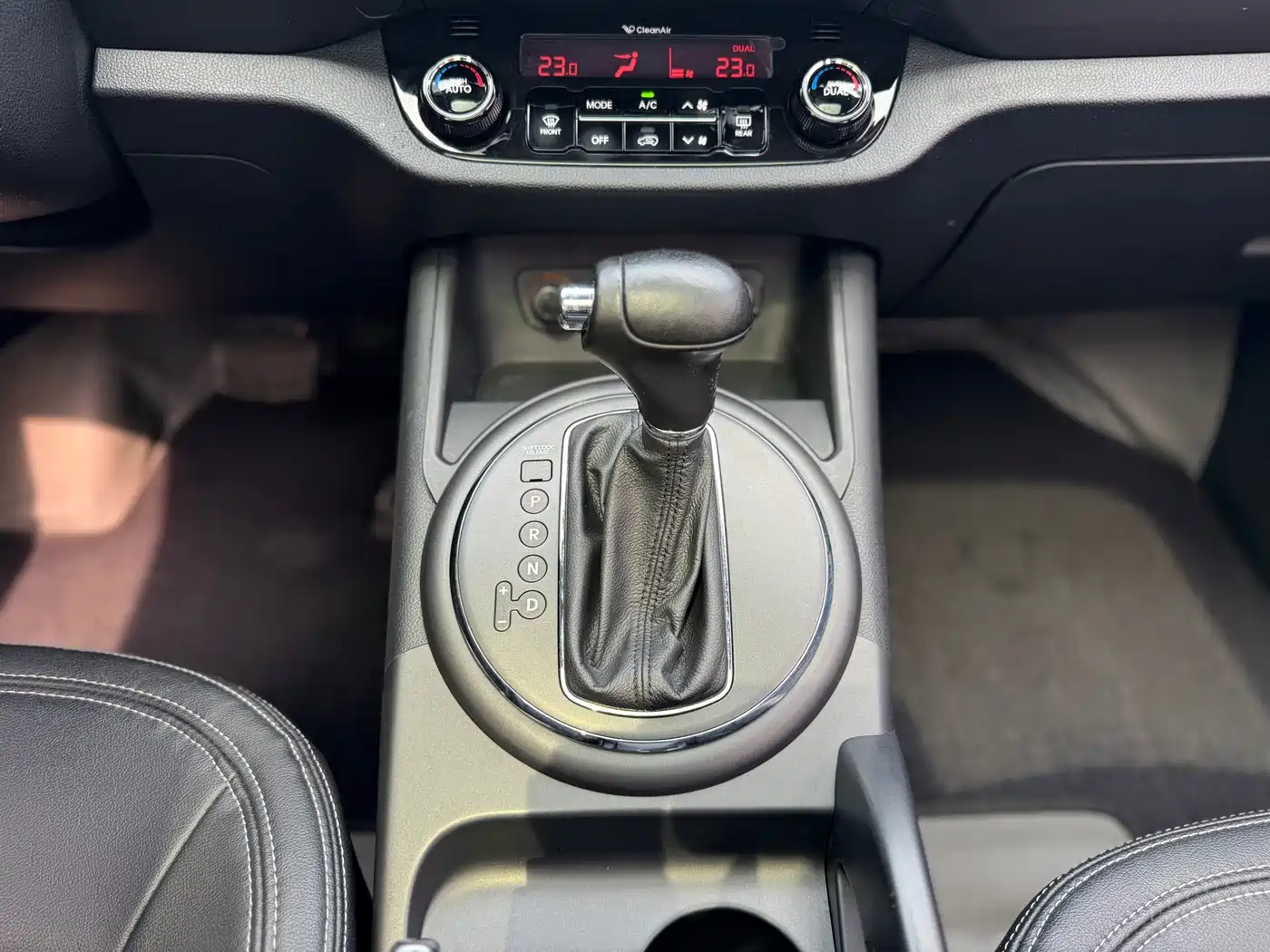 Kia Sportage 2014 2.0L Automatic 2WD DLX фото 24