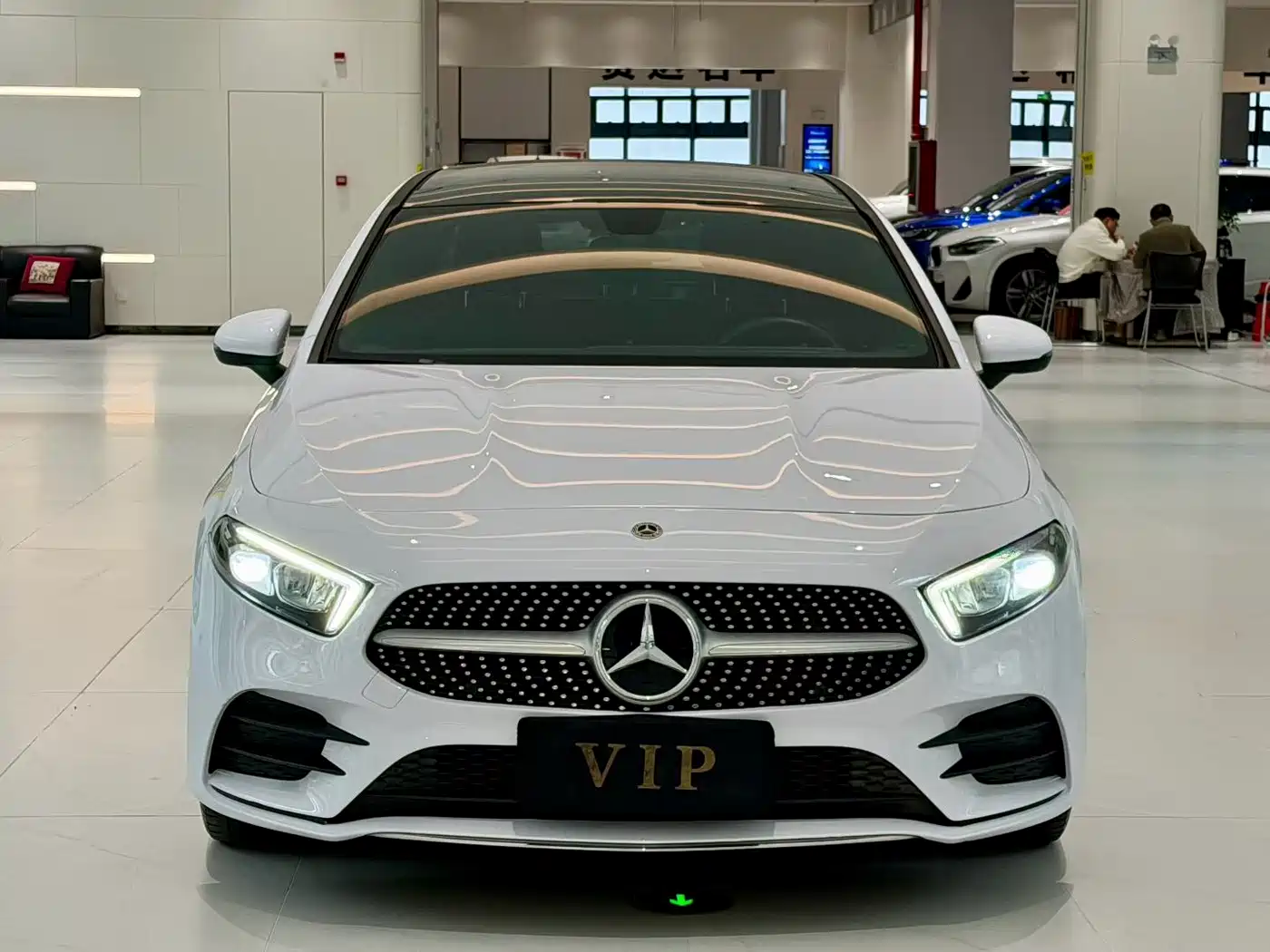 Mercedes-Benz A-Class 2022 A 200 L Sport Sedan Dynamic фото 2