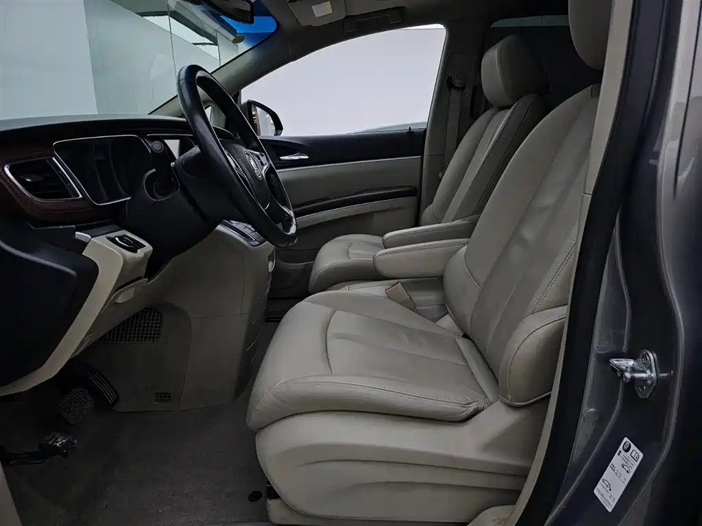 Buick GL8 2018 28T Luxury Model China VI фото 4