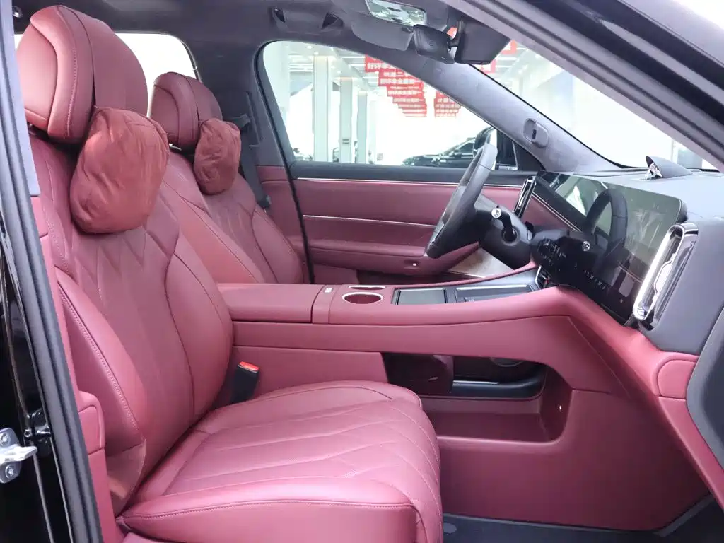 AITO Wenjie AITO M8 2026 2025 Range Extender Max+ Edition 53.4kWh 5-seater