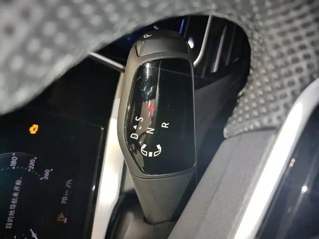 Фото 14 - Volkswagen Passat