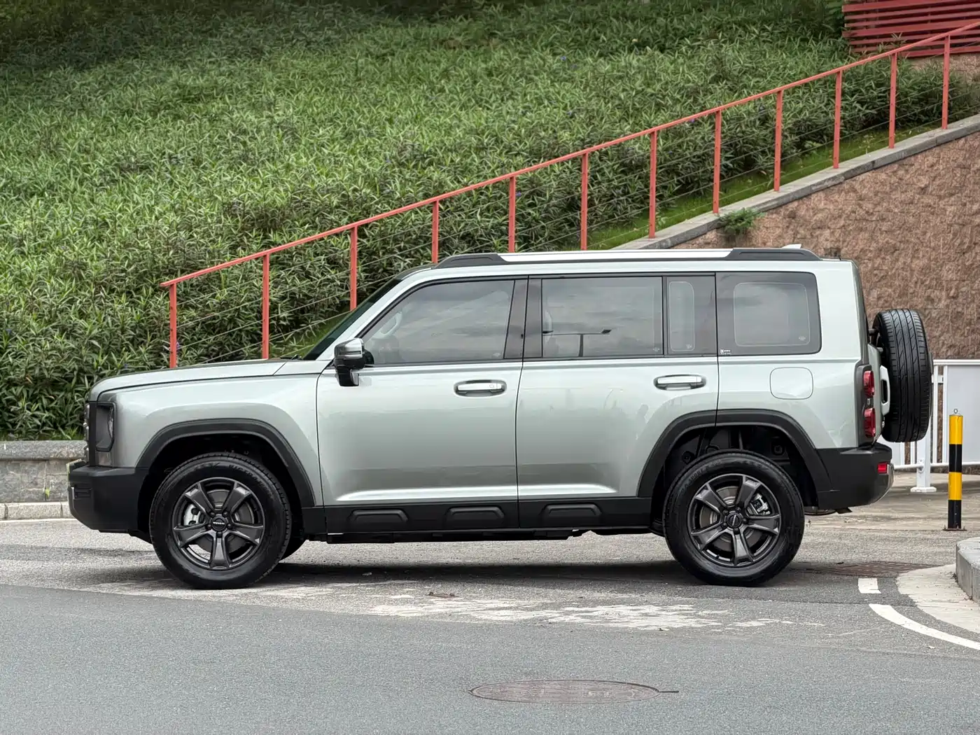 Haval Meng Long NEV 2023 Hi4 102 Explorer Edition фото 5