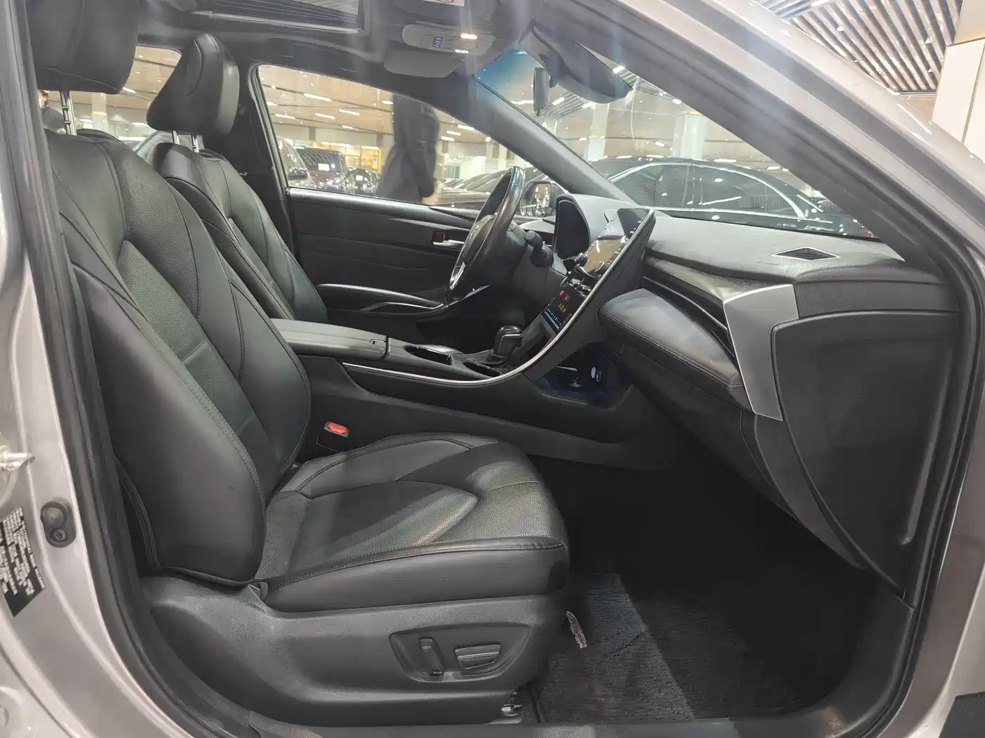 Toyota Avalon 2019 2.0L Luxury Edition (China VI) фото 11