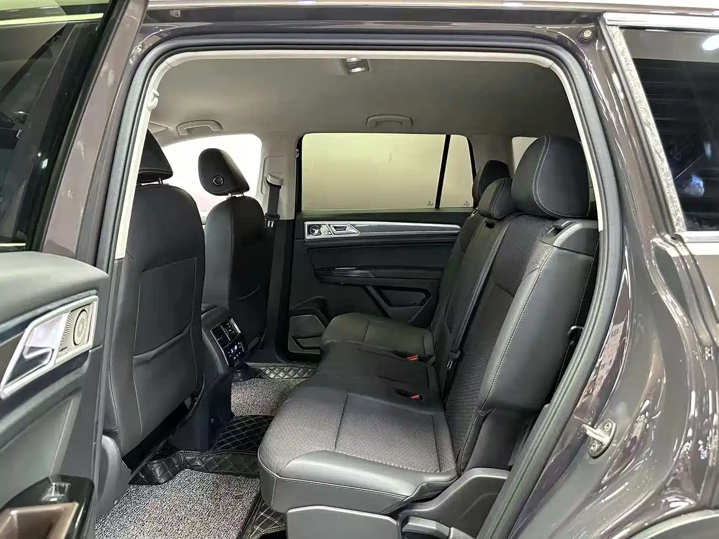 Volkswagen Teramont 2020 330TSI 2WD Comfort China VI фото 8