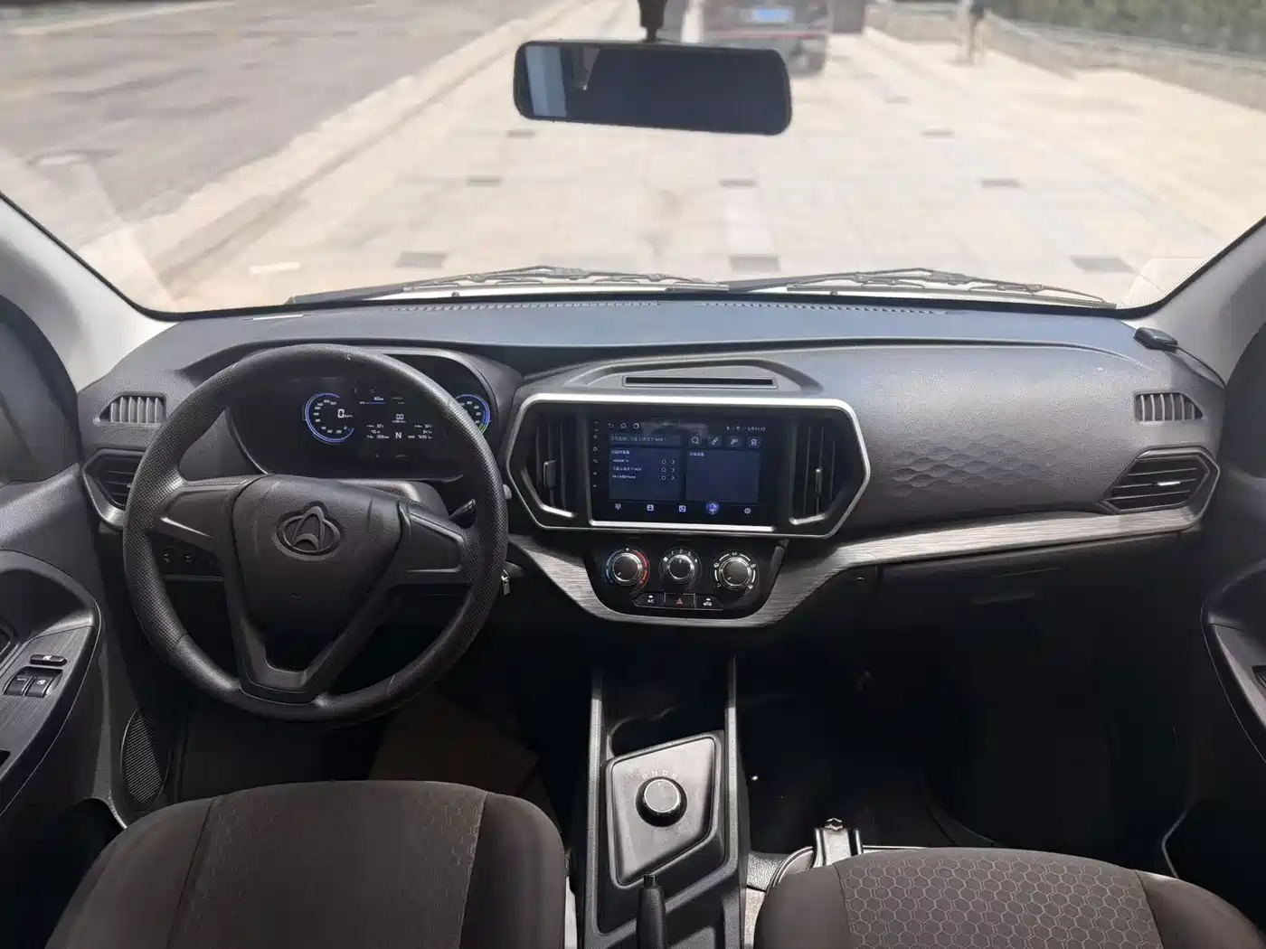 Changan Kaicheng Changan Ruixing EM80 2026 2025 Model Fortune Edition Passenger Version Comfort 6-seater 300km Dual Swing Doors