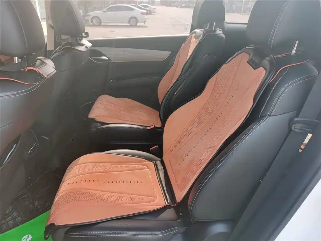BYD Song MAX New Energy 2019 DM 1.5T Smart Connect Advance 6-seater China VI фото 15