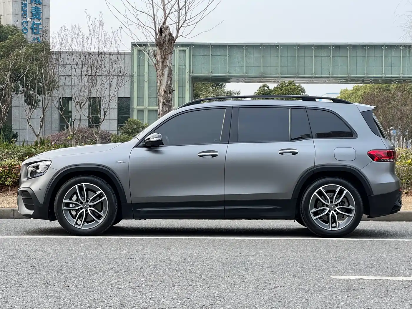 MERCEDES-BENZ GLB AMG