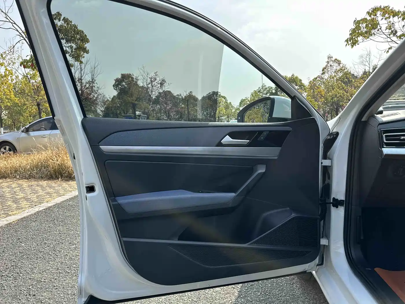 Volkswagen Lavida 2023 1.5L Auto Delight Edition фото 10