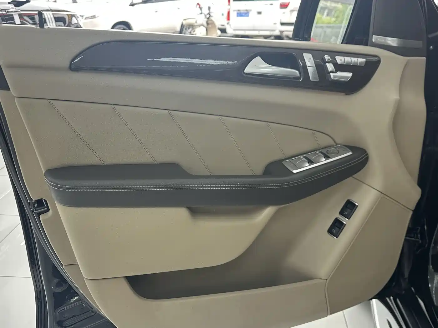 Mercedes-Benz GL-Class 2014 GL 350 CDI 4MATIC фото 19