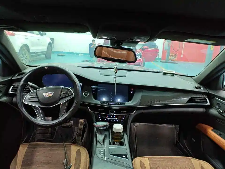 Фото 3 - Cadillac CT6