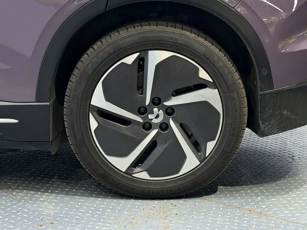 Фото 9 - NIO EC6