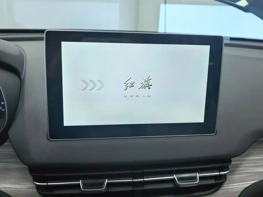 Hongqi E-QM5 2026 2025 610km PLUS