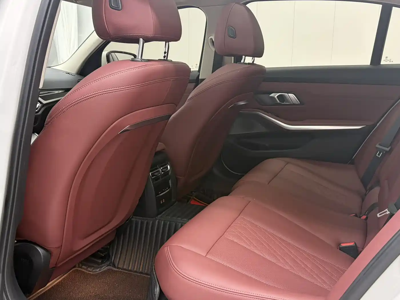 BMW 3 Series 2023 320Li M Sport Package фото 14