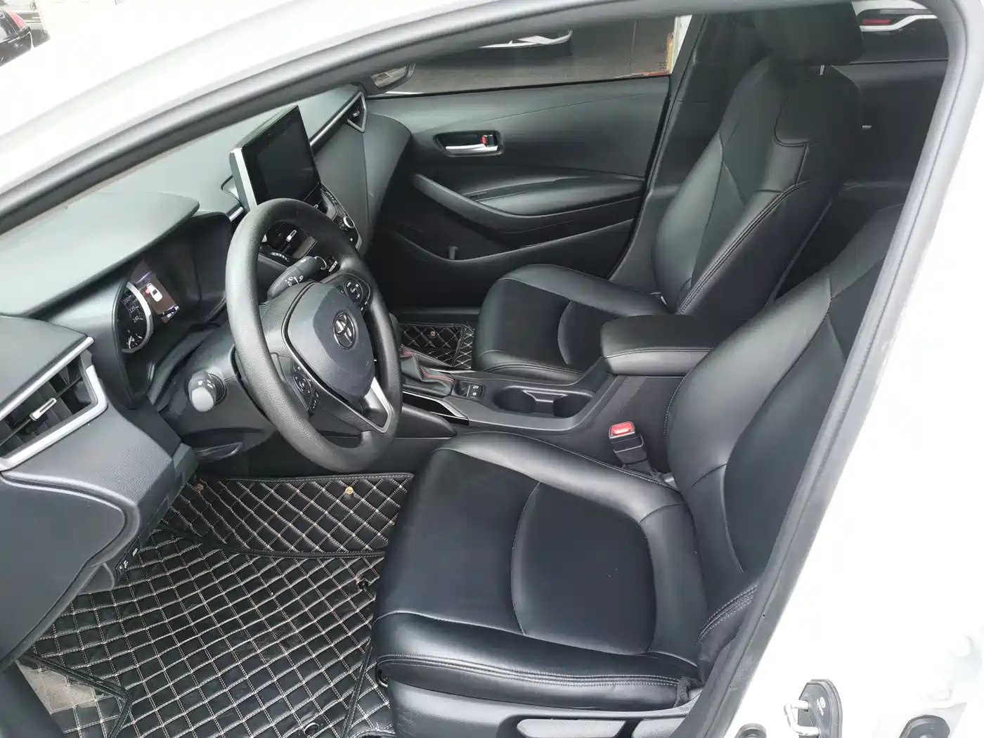 Toyota Corolla 2022 1.2T S-CVT Pioneer PLUS Edition фото 10