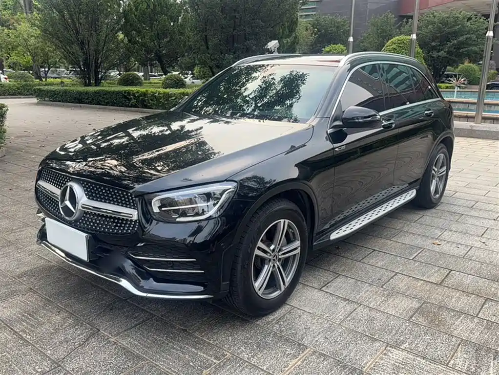 MERCEDES-BENZ GLC