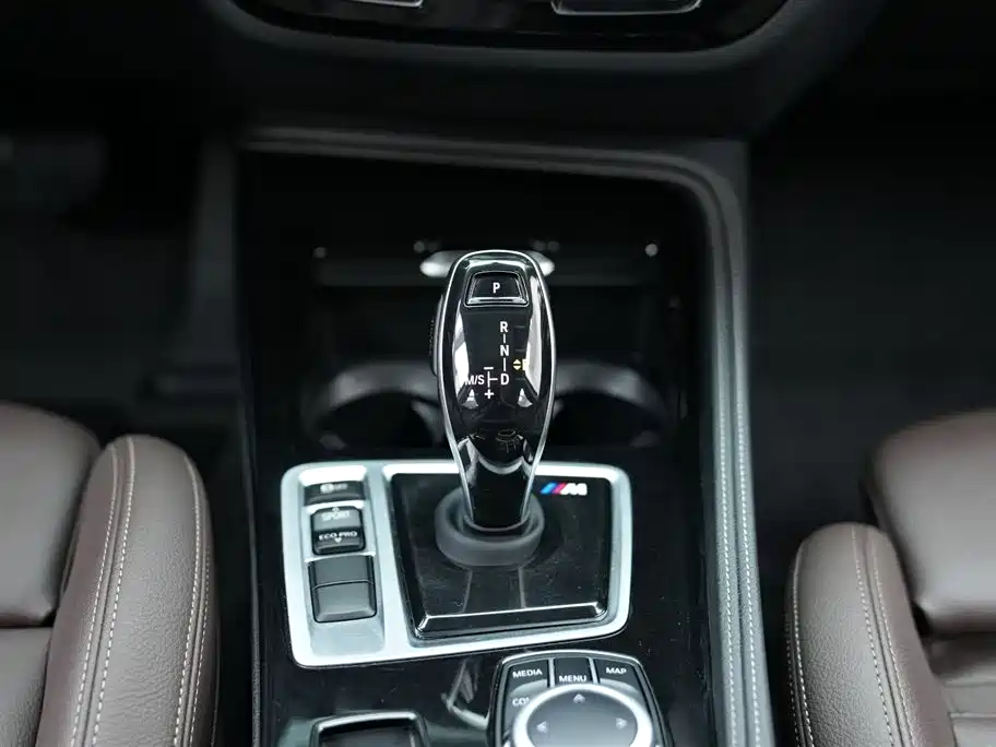 BMW 1 Series 2021 125i M Sport Black Night Edition фото 11