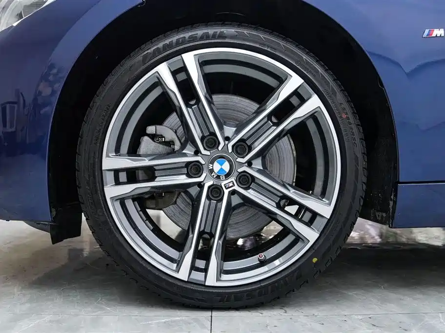 BMW 1 Series 2021 125i M Sport Black Night Edition фото 4