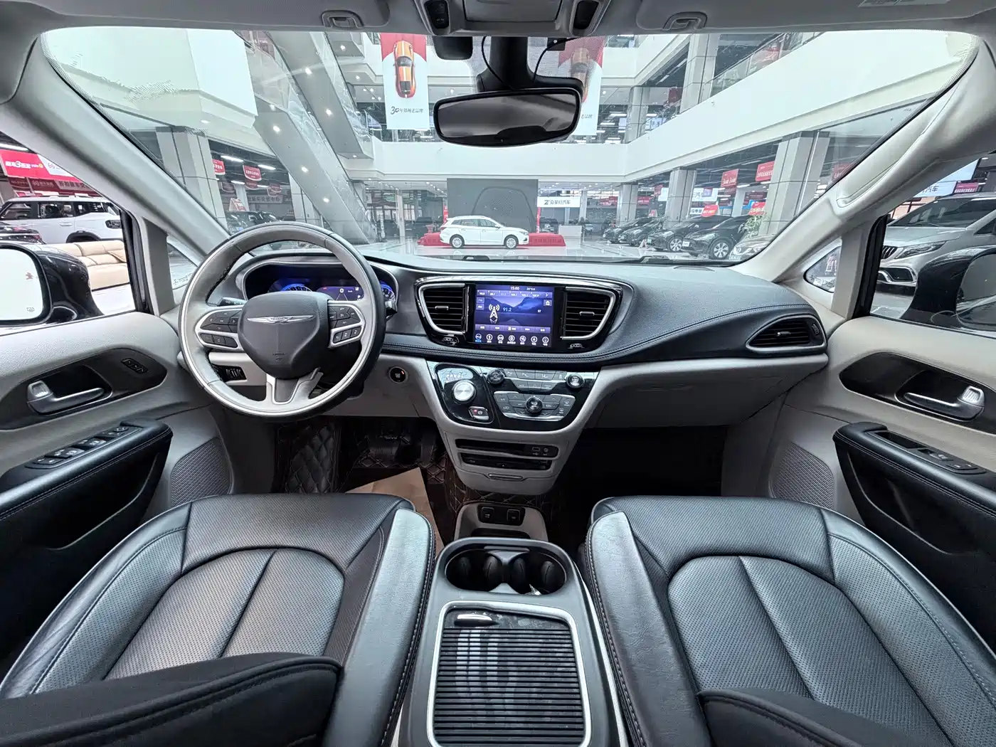 Chrysler Pacifica 2019 2017 3.6L Premium Edition
