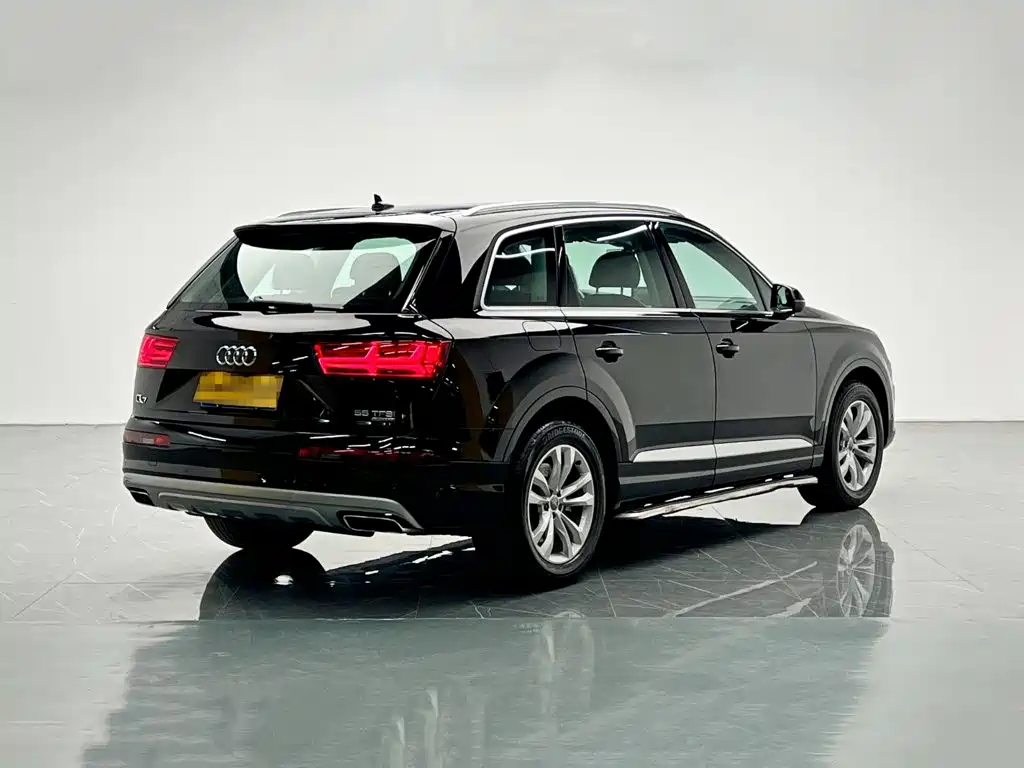 Photo 6 - Audi Q7