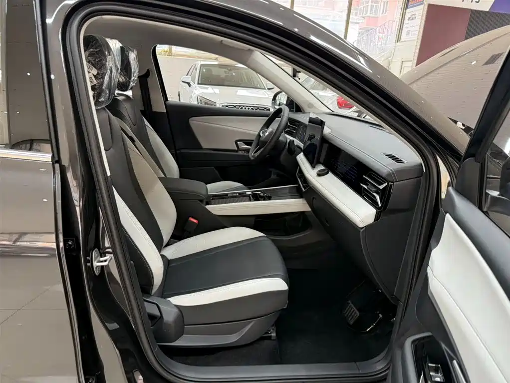 Jetta VS8 2025 Base фото 21