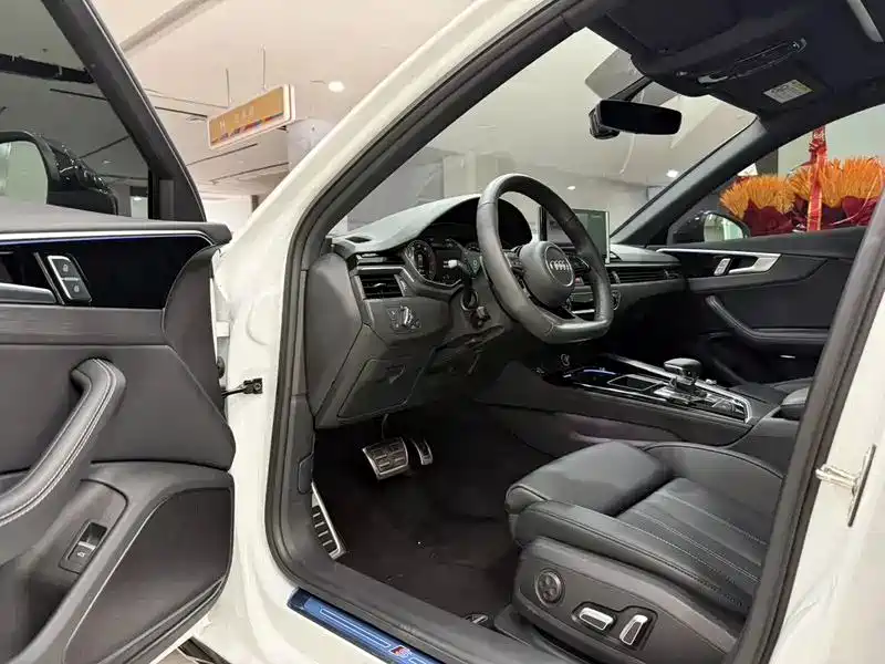 Audi A4L 2024 40 TFSI Luxury Dynamic фото 7