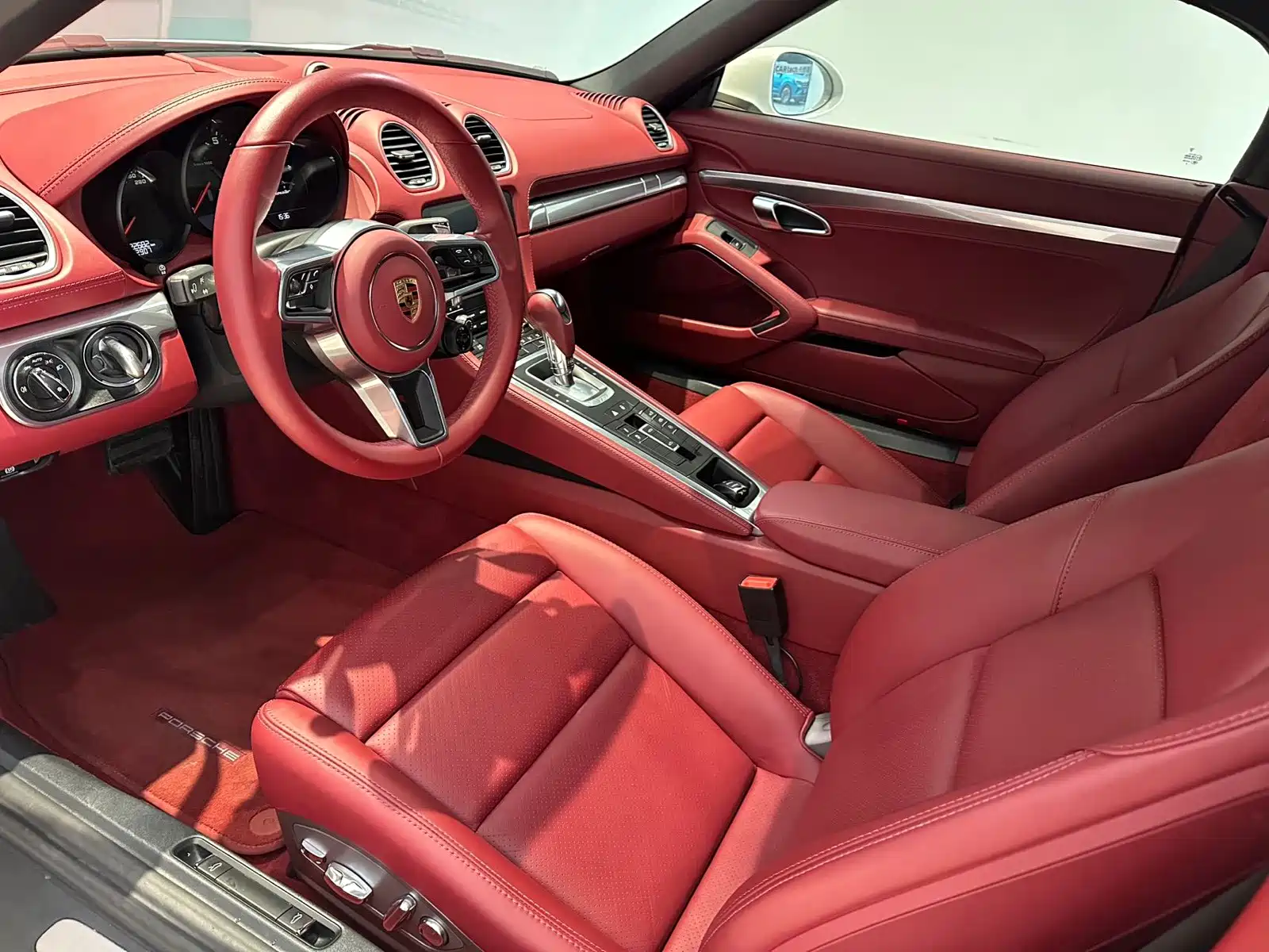 Photo 7 - Porsche 718