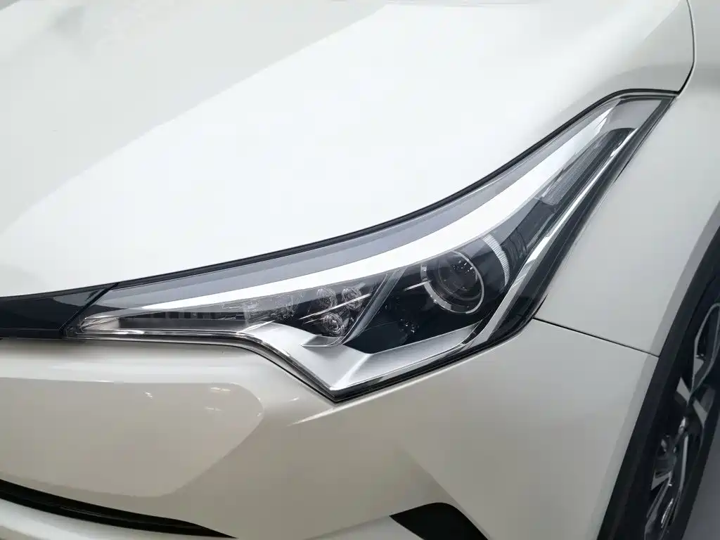 Toyota C-HR, миниатюра 7